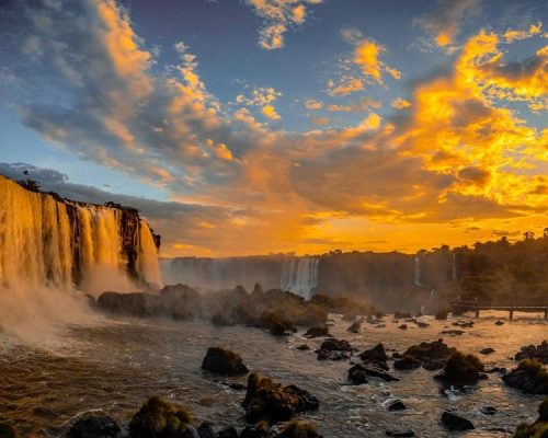 Por do sol nas cataratas