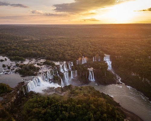 amanhecer nas cataratas